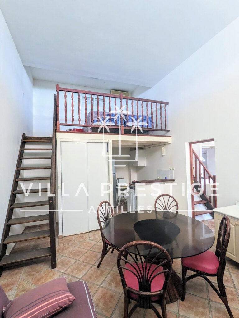 PROPRIETE 7 PIECES AVEC PISCINE, ACCES ET VUE MER IMPRENABLE – 7 pièces – 6 chambres – 233.85 m²