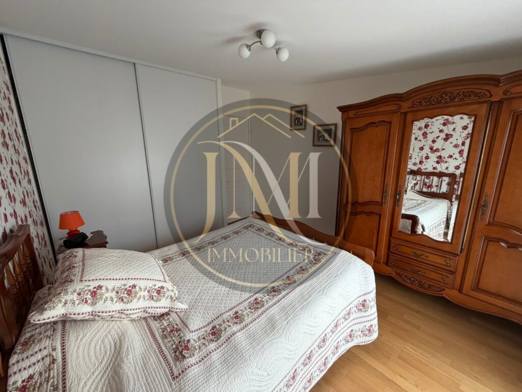 Appartement T4 de 81,99 m2 avec garage, balcons et vue dégag – 4 pièces – 3 chambres – 81.99 m²
