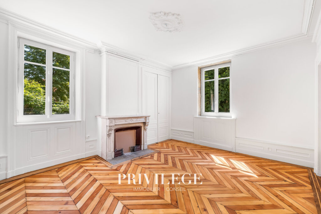 Lyon 9 – St Rambert  proche de l&rsquo;Ile Barbe- Duplex comme u – 5 pièces – 4 chambres – 163.74 m²