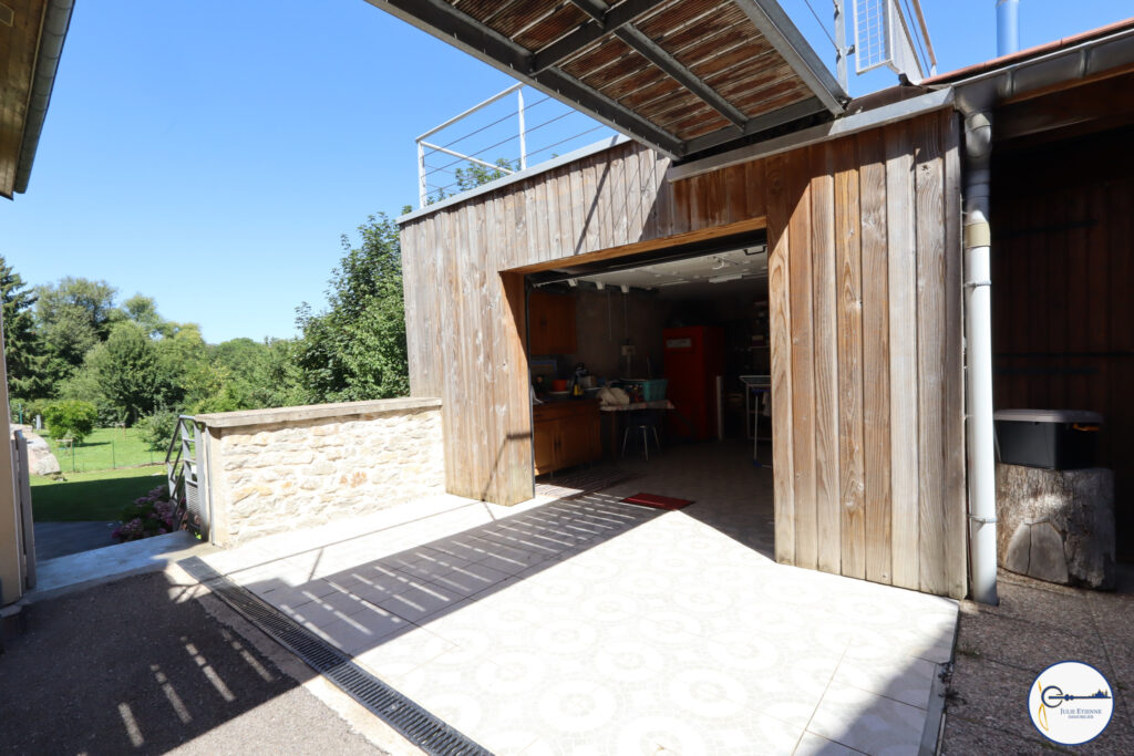 Maison Dompaire 8 pièces 187 m2 – 8 pièces – 4 chambres – 187 m²