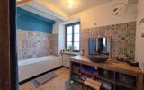 Maison de village avec cour, terrasse, caves, granges et par – 7 pièces – 5 chambres – 180 m²