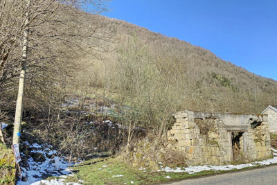 Terrain à vendre à Ustou