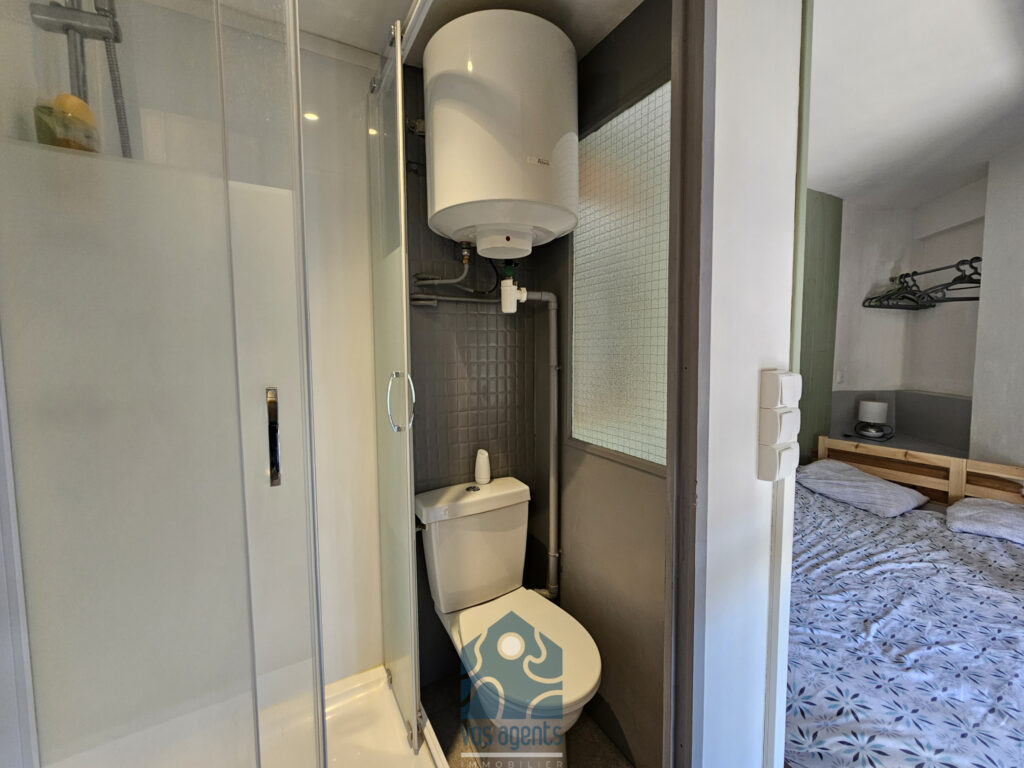 Studio en duplex avec balcon – 1 pièce – NR chambres – 15 m²
