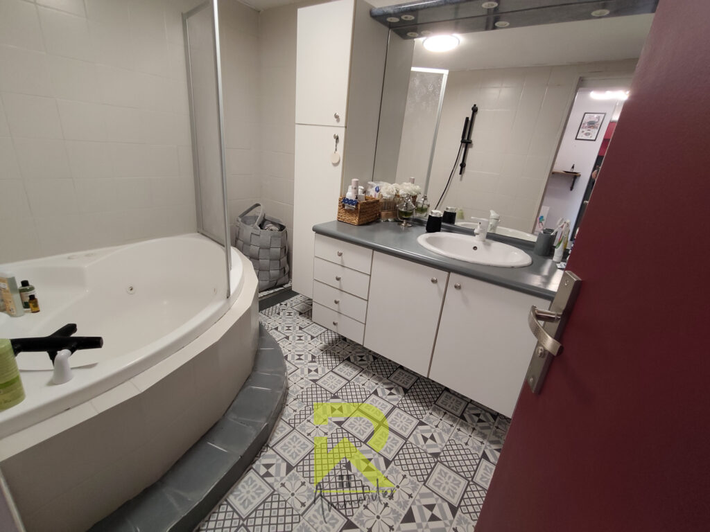 MAISON DE VILLE, GARAGE, TERRASSES – 5 pièces – 4 chambres – 138 m²