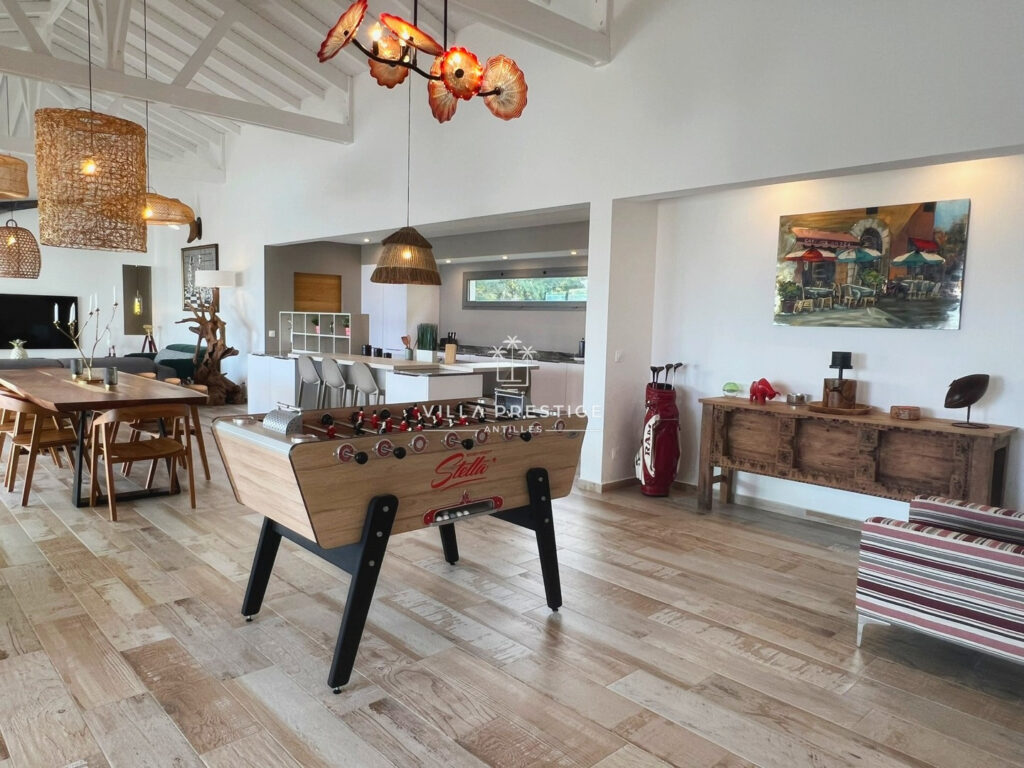 VILLA DE LUXE D&rsquo;ARCHITECTE DE 335M2 – 8 pièces – 4 chambres – 335 m²