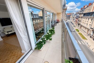 Appartement type 3/4 avec grand balcon filant et stationneme – 4 pièces – 3 chambres – 121.98 m²