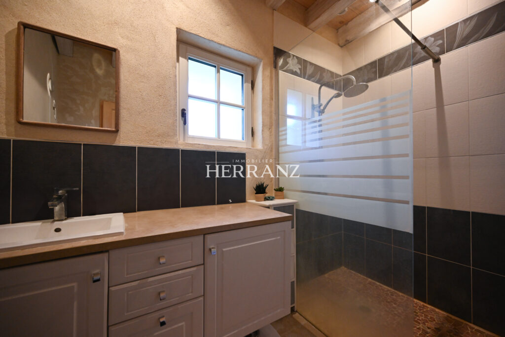 Maison de campagne  – 6 pièces – 4 chambres – 142.43 m²