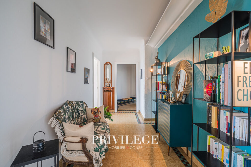 Élégant appartement rénové avec vue panoramique   Chambéry – 5 pièces – 3 chambres – 133.19 m²