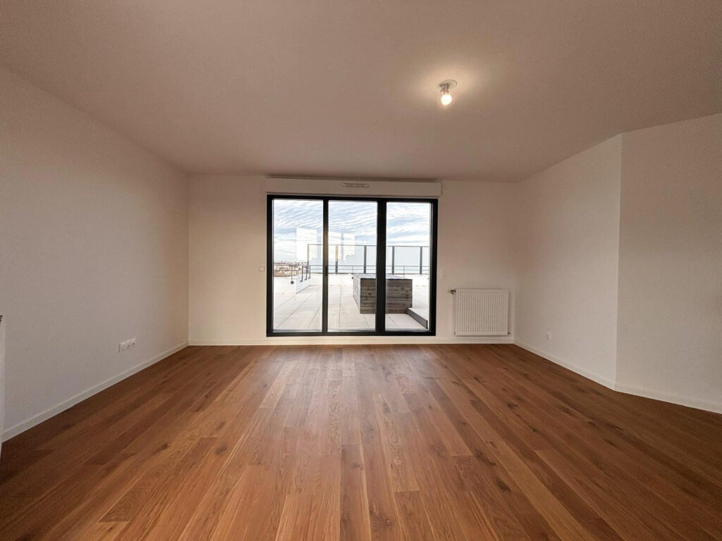 Un art de vivre rare au sommet   Disponible dès maintenant – 4 pièces – 3 chambres – 82 m²