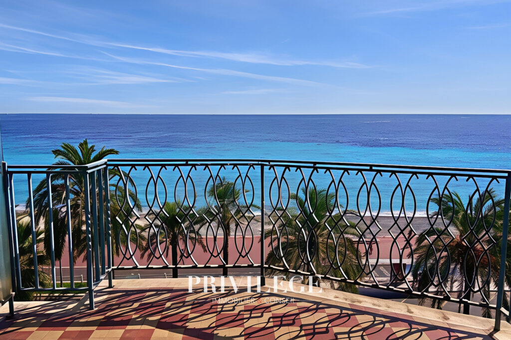 Vue mer imprenable   Appartement d&rsquo;exception sur la Promenad – 2 pièces – 1 chambre – 70 m²