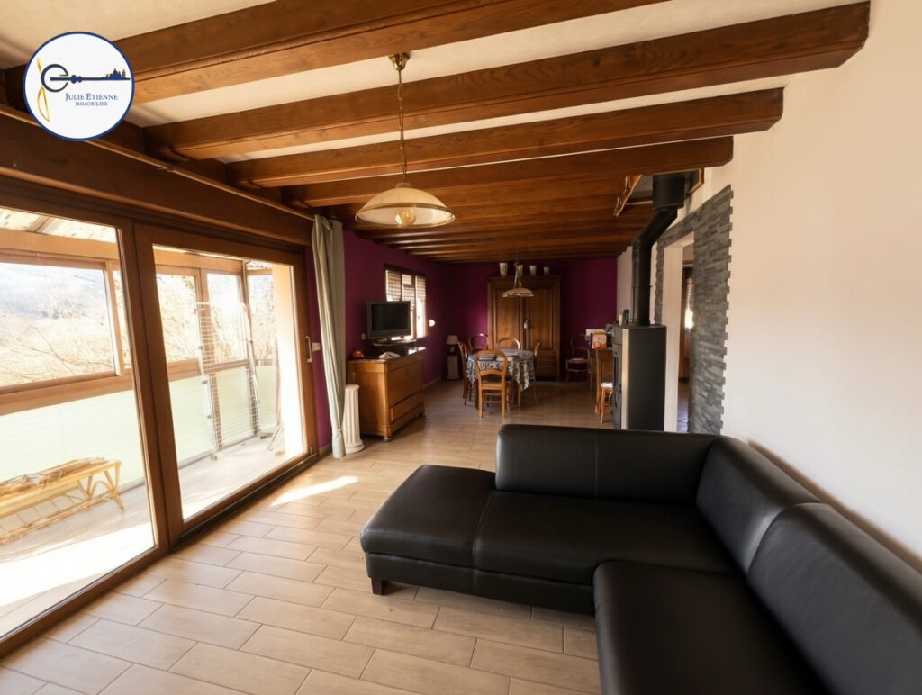 Maison Deyvillers 5 pièces 110m2 – 6 pièces – 3 chambres – 110 m²