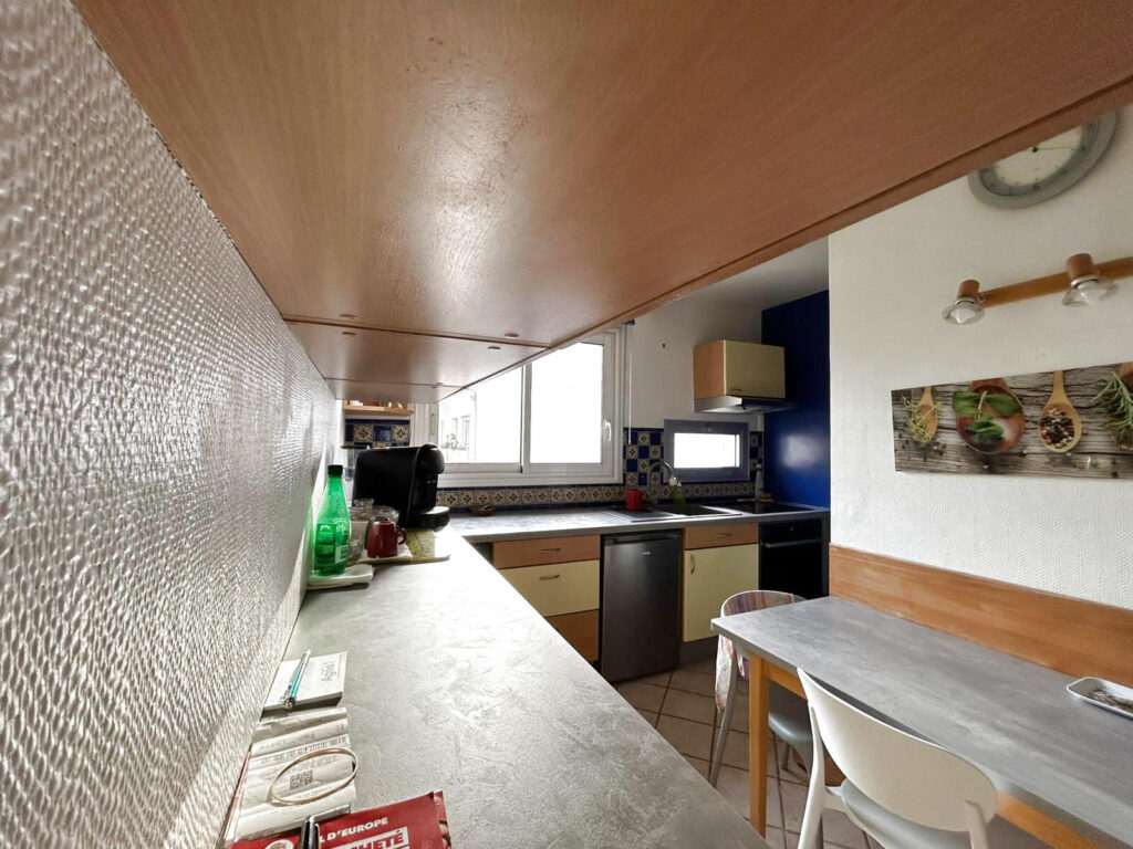 Duplex au dernier étage – Vue imprenable sur les bords de Ma – 5 pièces – 4 chambres – 104 m²