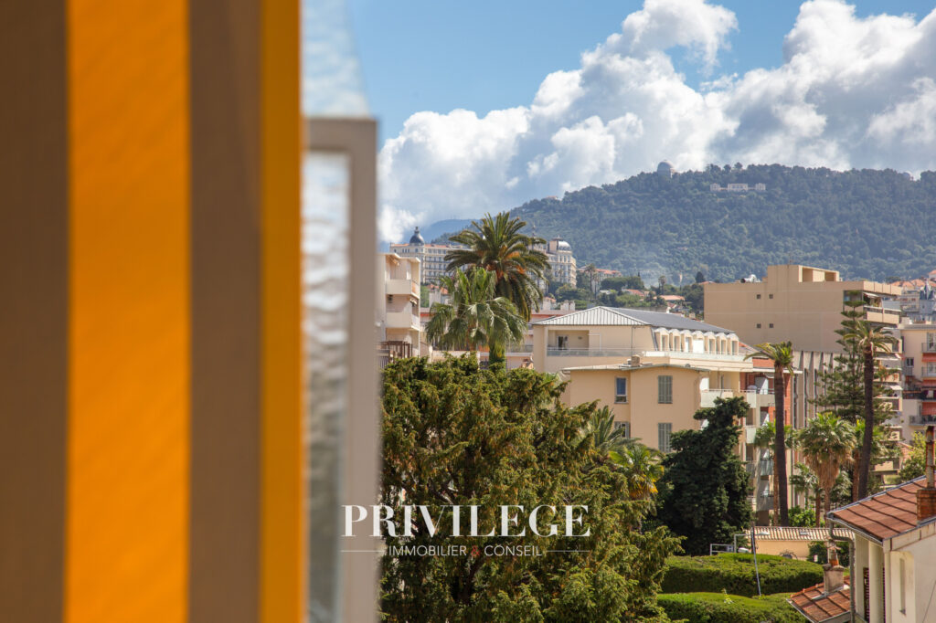 Nice   Mantega/Évêché | 2 pièces lumineux, terrasse, vue dég – 2 pièces – 1 chambre – 46.92 m²