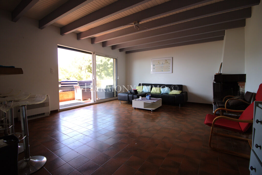Très belle vue mer, plage à 30 mètres. – 4 pièces – 2 chambres – 80 m²