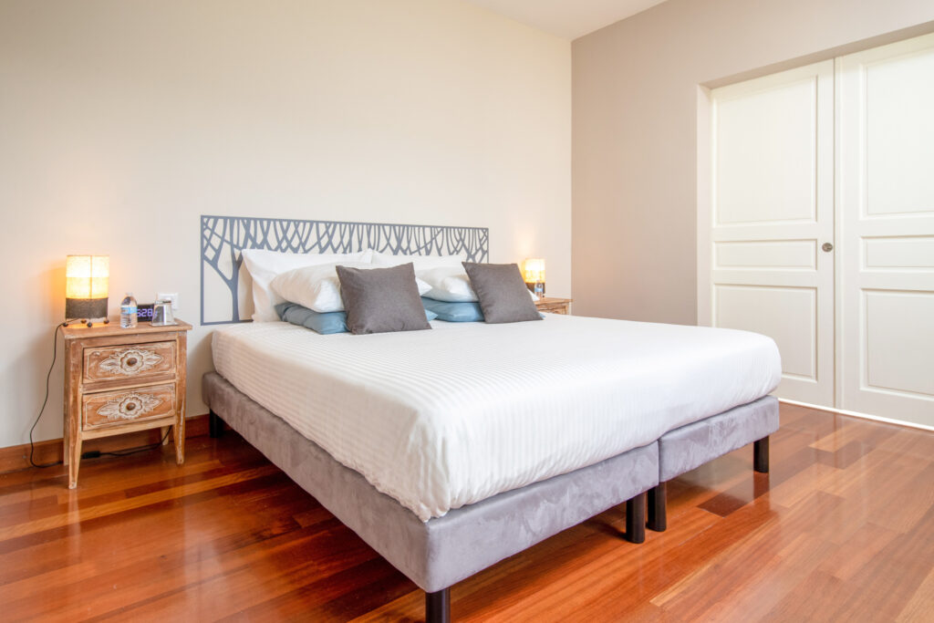 Villa1ère Ligne VUE MER à Sainte-Anne – 4 pièces – 4 chambres – 227 m²