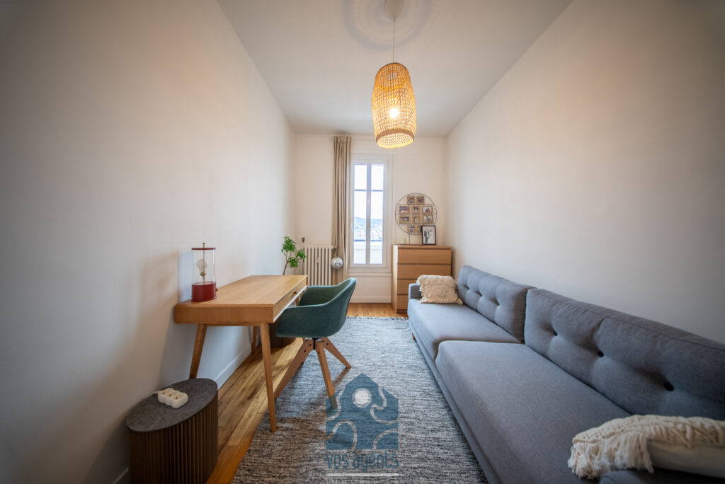 Appartement 5 pièces 3 chambres avec terrasse, balcon, cave  – 5 pièces – 3 chambres – 107 m²