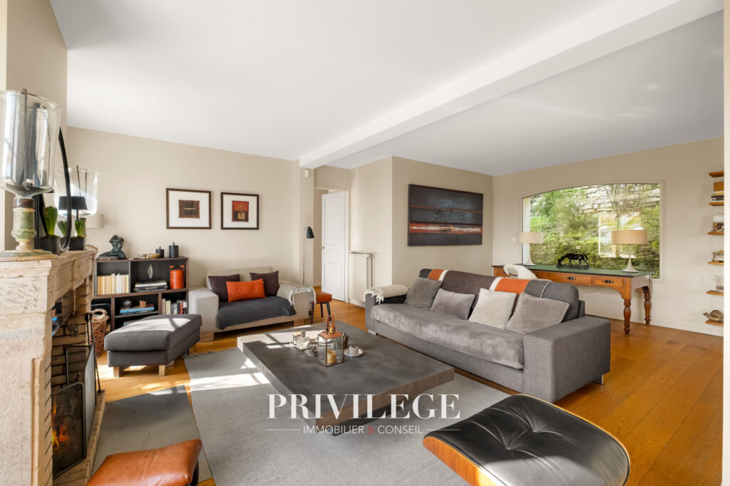 Saint Didier au Mont d&rsquo;Or – Saint – Fortunat -Maison Familia – 7 pièces – 5 chambres – 208 m²