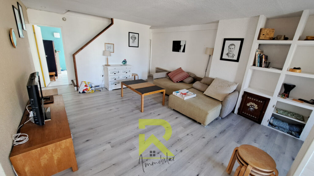 GRUISSAN   DUPLEX 3 CHAMBRES AVEC LOGGIA, PISCINE ET PARKING – 4 pièces – 3 chambres – 73 m²
