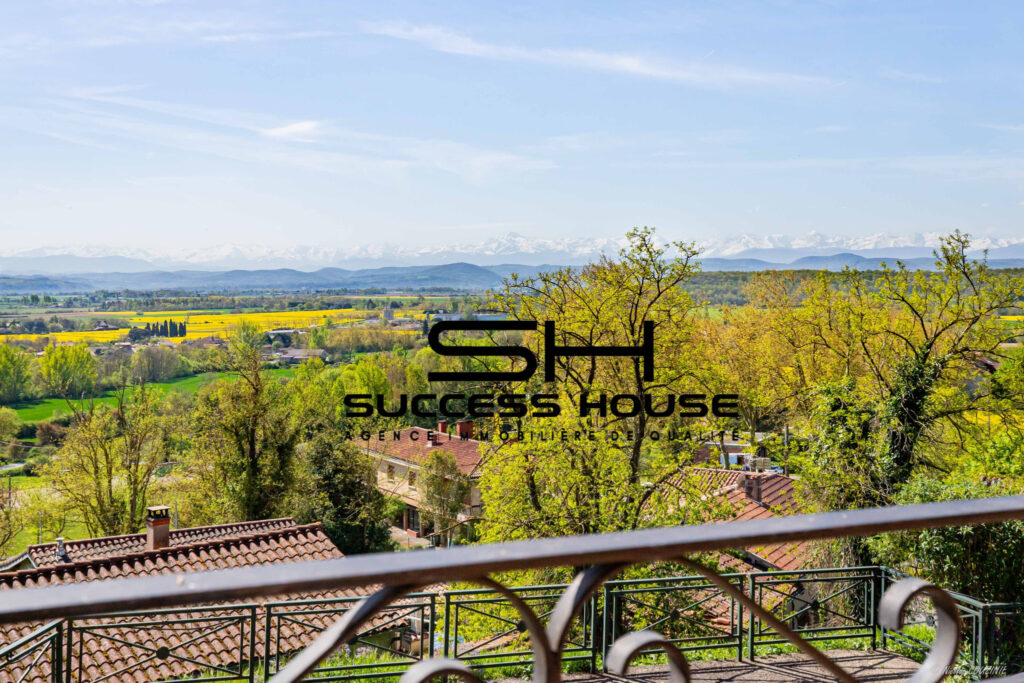Maison de village coup de coeur   Vue imprenable Pyrénées – 6 pièces – 2 chambres – 147.07 m²