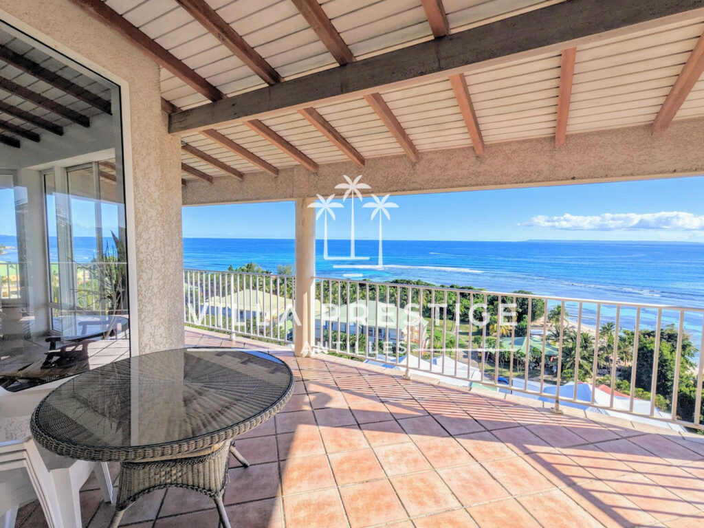 PROPRIETE 7 PIECES AVEC PISCINE, ACCES ET VUE MER IMPRENABLE – 7 pièces – 6 chambres – 233.85 m²