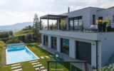Villa avec vue, piscine, terrasses et garages – 6 pièces – 4 chambres – 170 m²