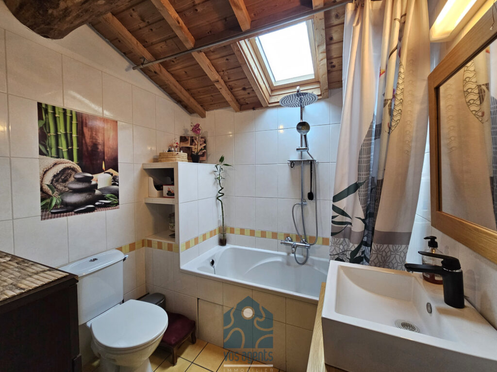 Maison 5 pièces 3 chambres avec véranda, terrasse et deux gr – 5 pièces – 3 chambres – 200 m²
