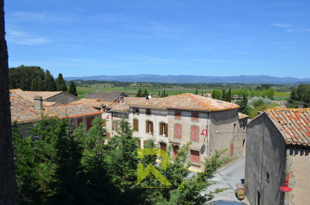 Château dans le minervois proche de Carcassonne – 21 pièces – 12 chambres – 360 m²