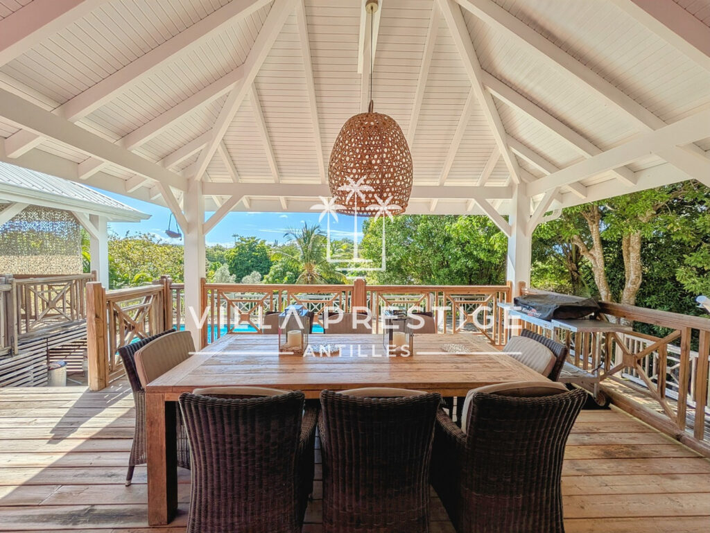 SUPERBE VILLA RECENTE 4 CHAMBRES, PISCINE ET TERRAIN CONSTRU – 5 pièces – 4 chambres – 157 m²
