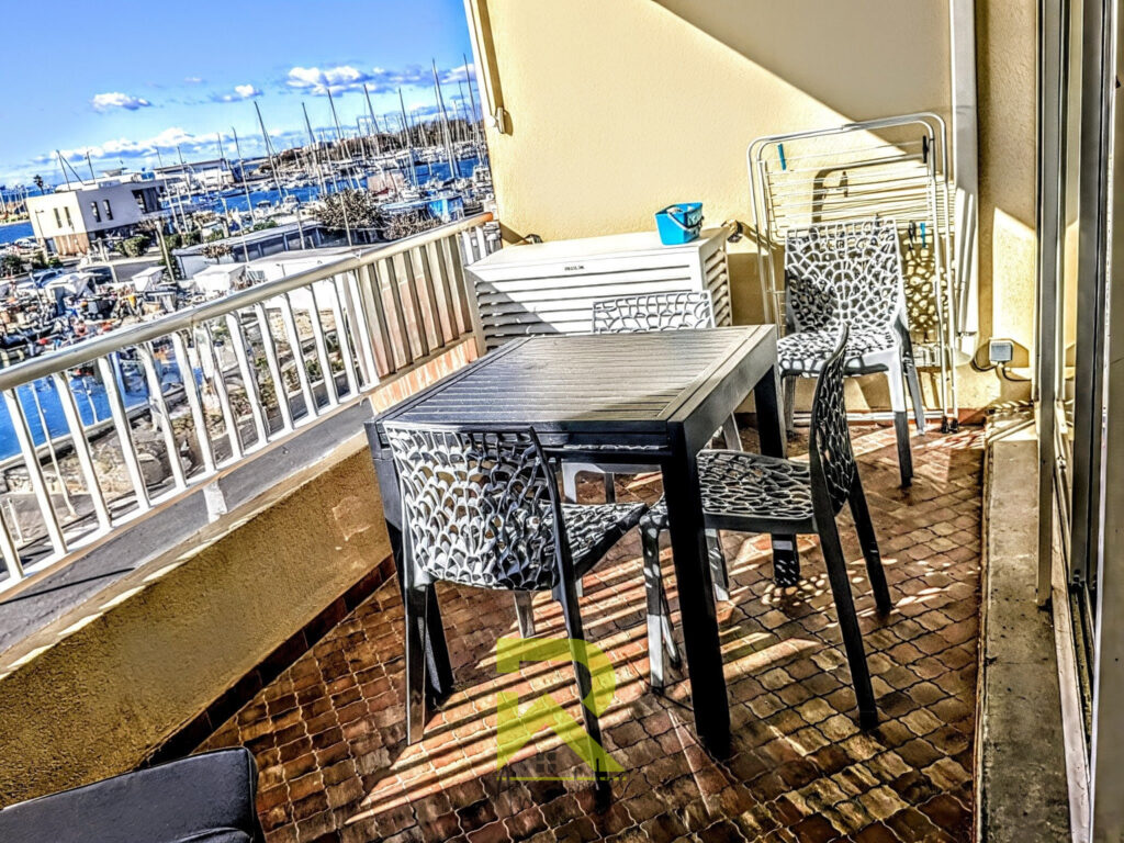 vue mer exceptionnelle, appartement rénové 50m2 T3, terrasse – 3 pièces – 2 chambres – 50 m²