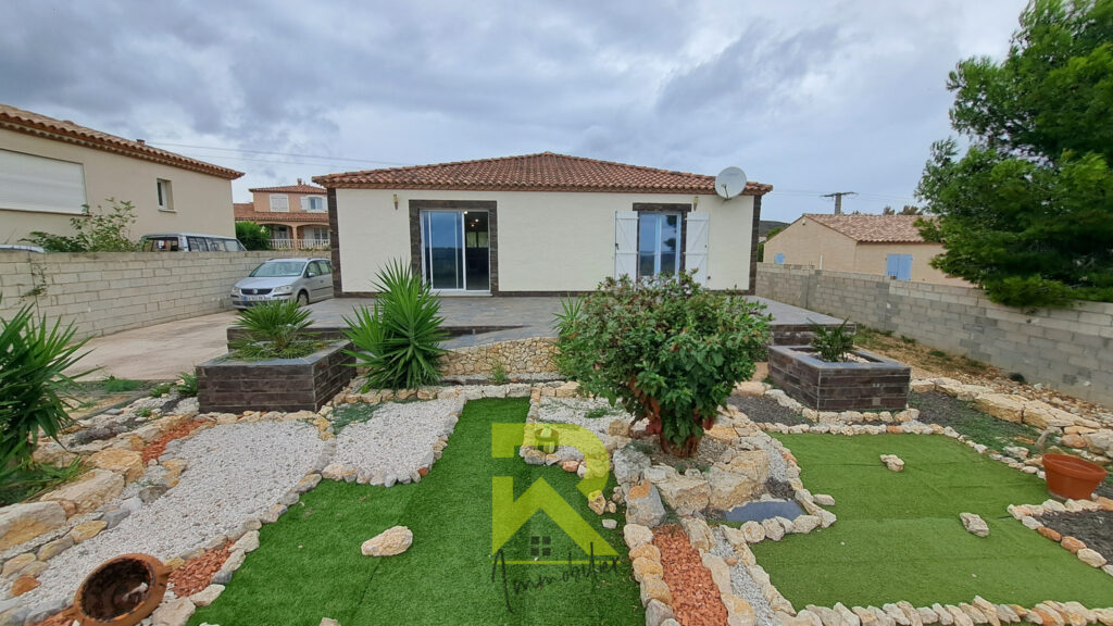 Villa plain-pied 134 m2  Vue sur l&rsquo;étang   Terrain 1470 m2 – 4 pièces – 3 chambres – 134 m²