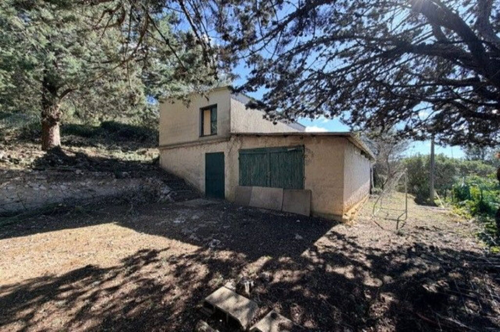 Grand terrain – Idéal amoureux de la nature – – 3 pièces – 2 chambres – 90 m²