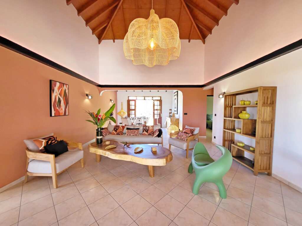 SUPERBE VILLA VUE MER 4 CHAMBRES+BUREAU – PISCINE – DESHAIES – 6 pièces – 4 chambres – 195 m²