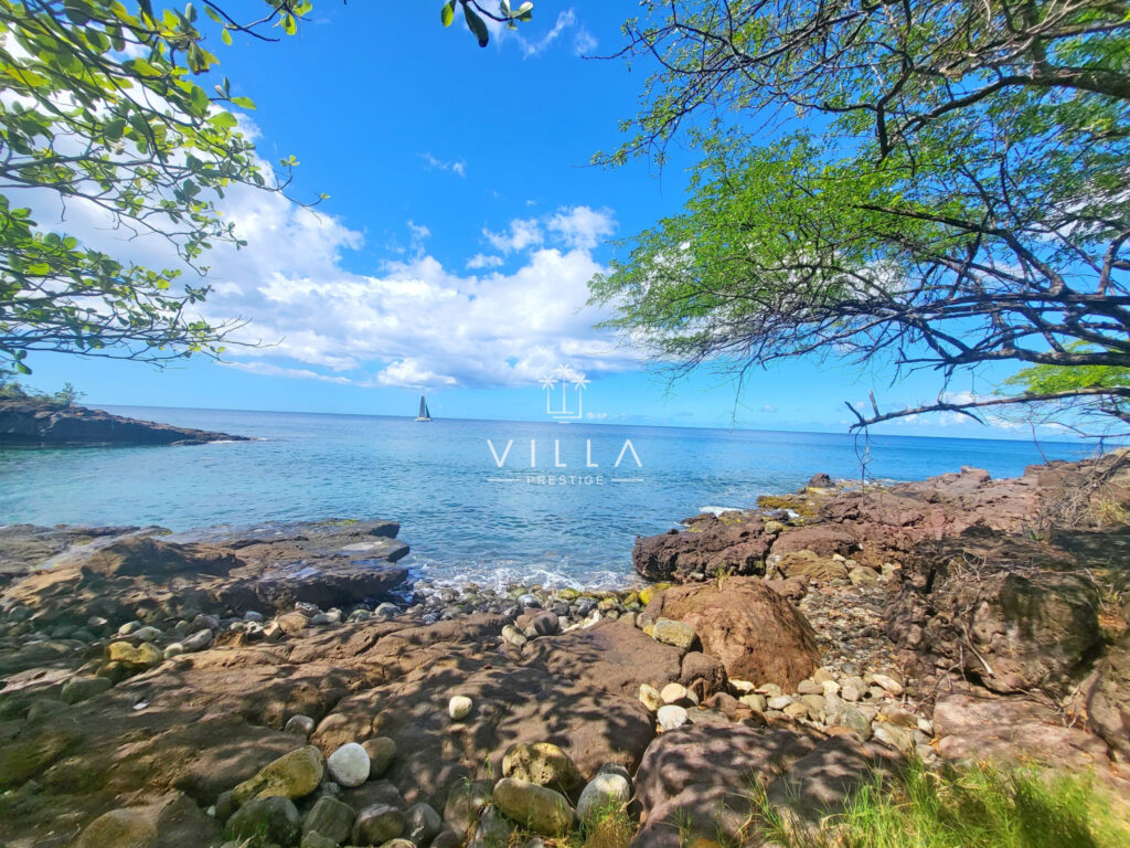 SUPERBE VILLA VUE MER 4 CHAMBRES+BUREAU – PISCINE – DESHAIES – 6 pièces – 4 chambres – 195 m²