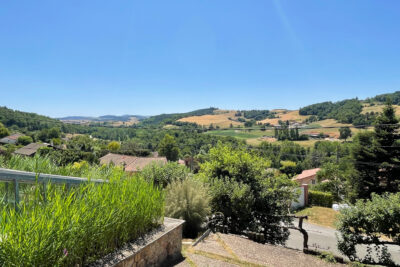Beaujolais vert : maison calme, écologique avec vue et pisci – 7 pièces – 5 chambres – 228.26 m²