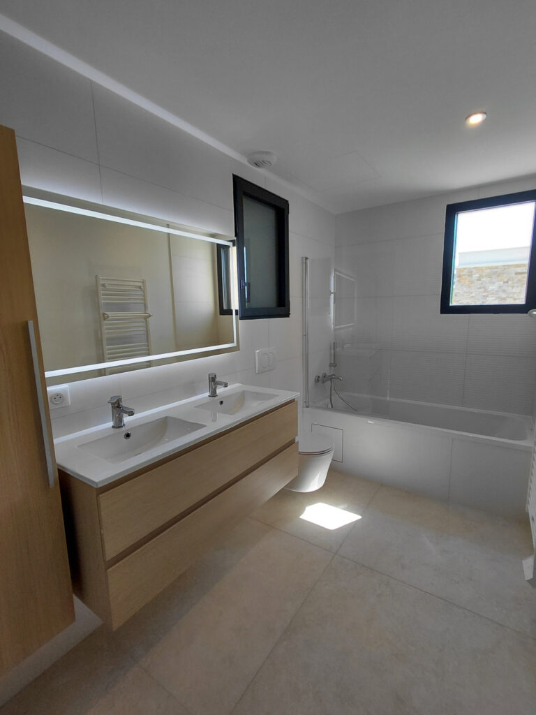 Belles prestations contemporaines. – 4 pièces – 3 chambres – 126 m²