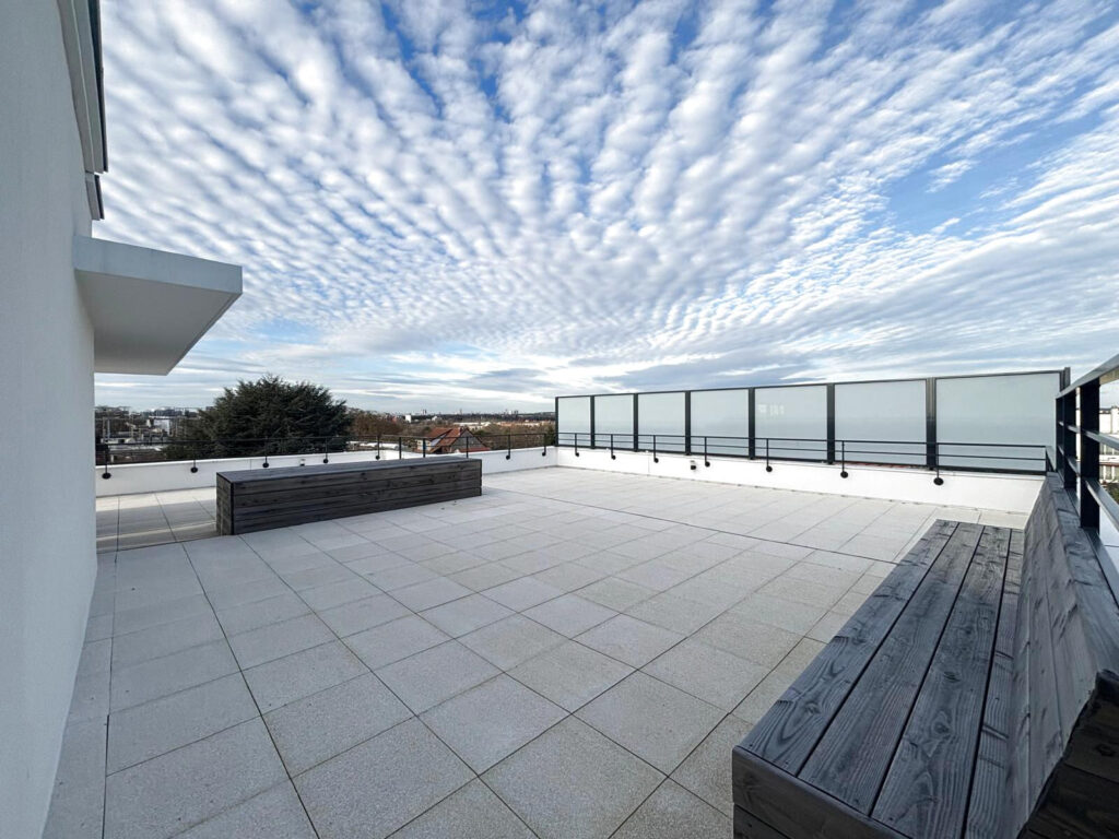 Un art de vivre rare au sommet   Disponible dès maintenant – 4 pièces – 3 chambres – 82 m²