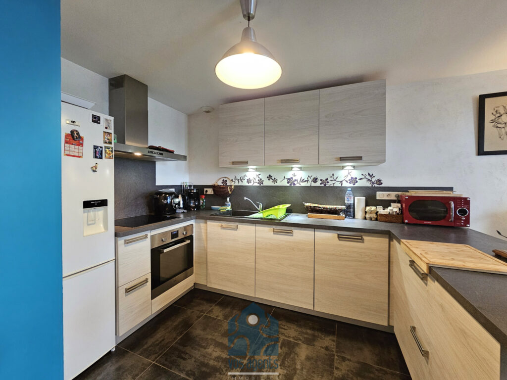 Propriété 9 pièces avec gîte et partie privative, grange, pi – 9 pièces – 6 chambres – 300 m²