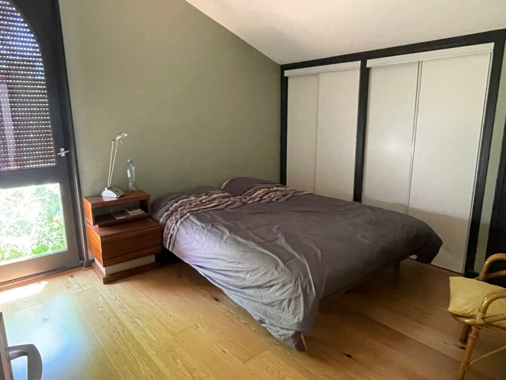 Beaujolais vert : maison calme, écologique avec vue et pisci – 7 pièces – 5 chambres – 228.26 m²