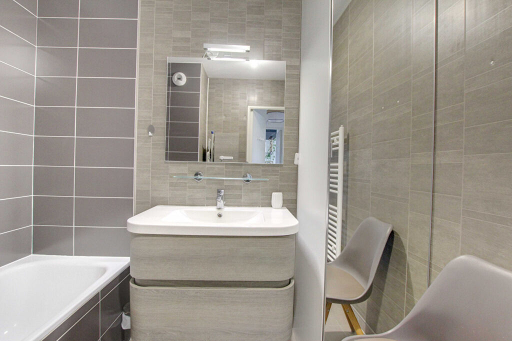 Appartement Aix Les Bains 3 pièce(s) 57.62 m2 – 3 pièces – 2 chambres – 57.62 m²