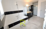 Villa plain-pied 134 m2  Vue sur l&rsquo;étang   Terrain 1470 m2 – 4 pièces – 3 chambres – 134 m²