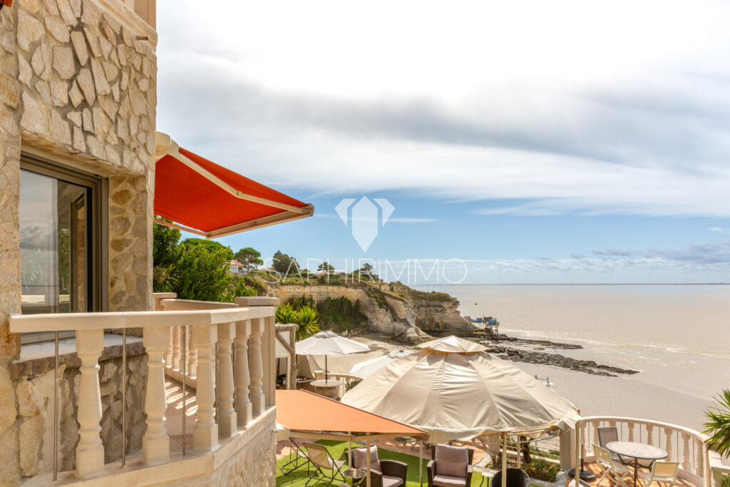 Villa d&rsquo;exception, terrasse vue océan, dépendance, chemin à  – 5 pièces – 3 chambres – 133.21 m²