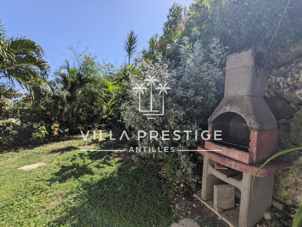 VILLA PREMIERE LIGNE 3 CHAMBRES AVEC PISCINE, ACCES PLAGE ET – 4 pièces – 3 chambres – 93 m²