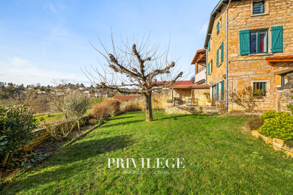Charme absolu pour cette maison de ville avec vue – 6 pièces – 5 chambres – 131.28 m²