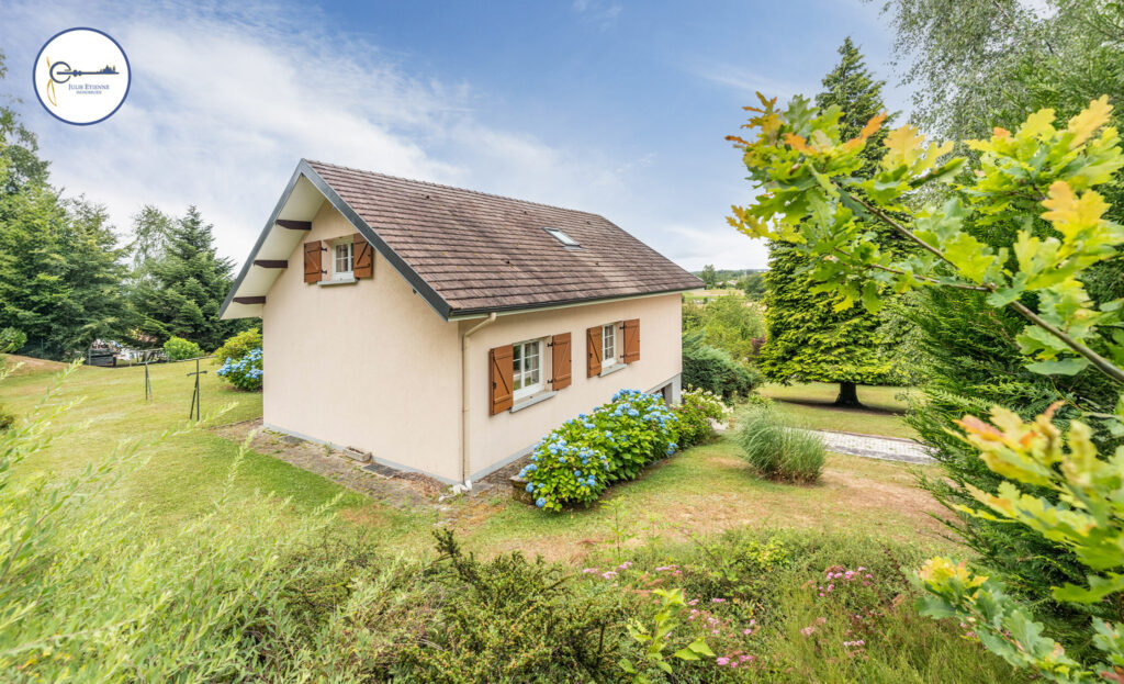 Maison HADOL 8 pièces 162m2  – 8 pièces – 5 chambres – 163 m²