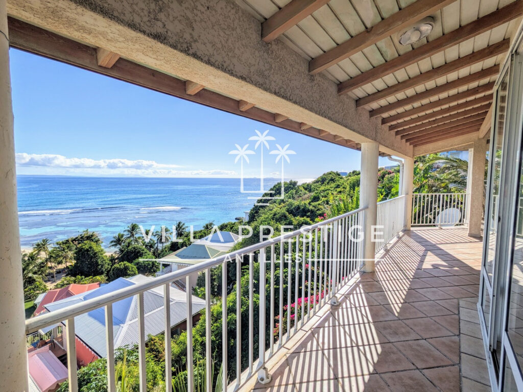 PROPRIETE 7 PIECES AVEC PISCINE, ACCES ET VUE MER IMPRENABLE – 7 pièces – 6 chambres – 233.85 m²