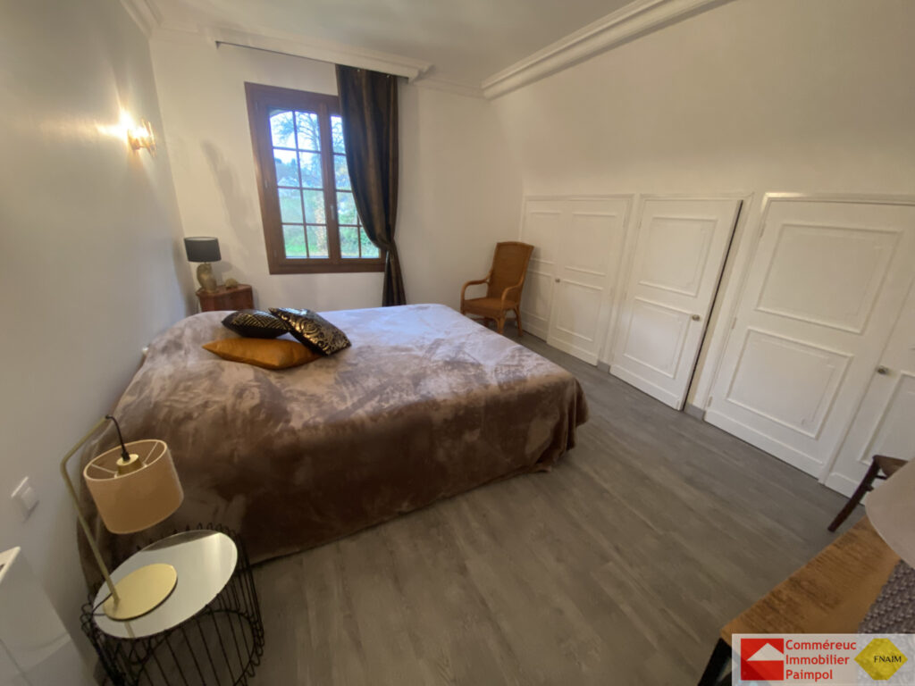 Vue sur mer, belle néo-bretonne rénovée, 200m2, 8 pièces, te – 8 pièces – 5 chambres – 223.85 m²