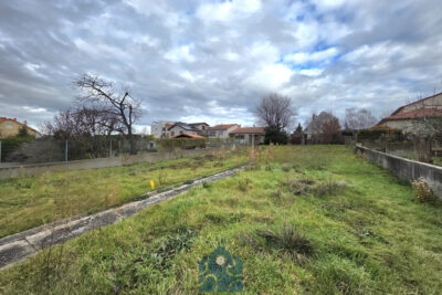 Terrain constructible – 779m2 – NR pièces – NR chambres – 779 m²