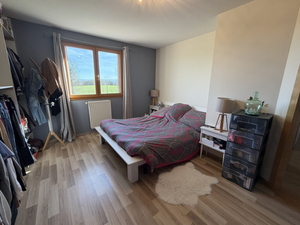 A LA CAMPAGNE – SAINT ANDRE SUR VIEUX JONC – 7 pièces – 3 chambres – 140 m²