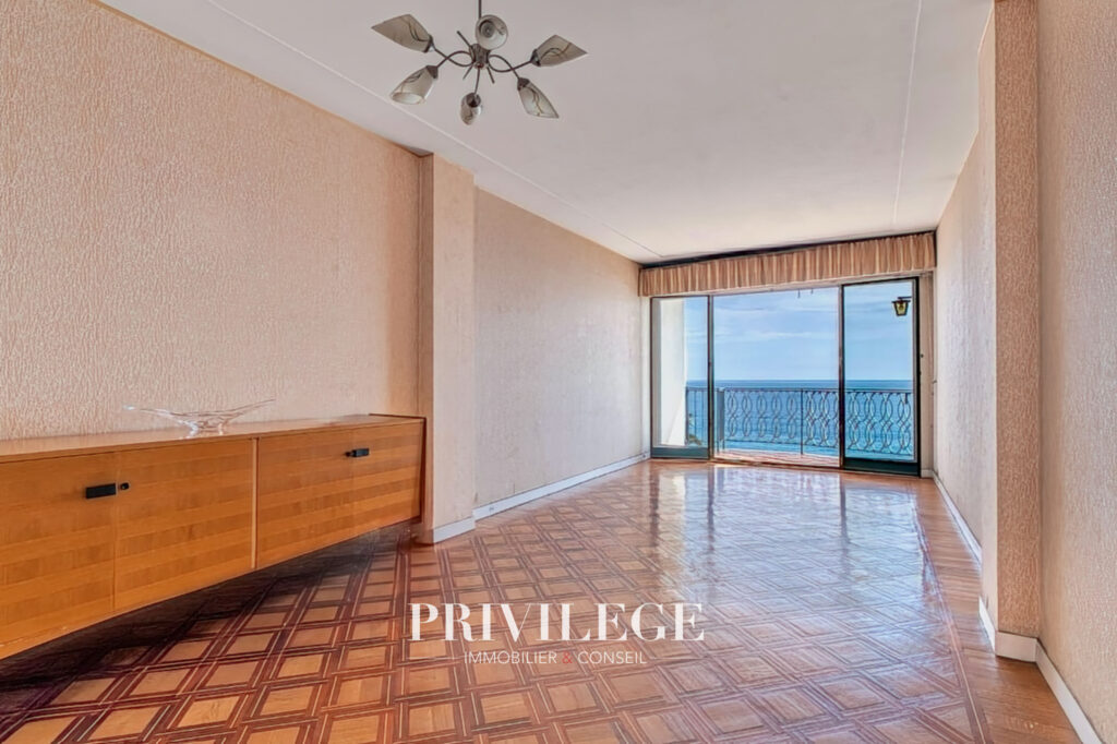 Vue mer imprenable   Appartement d&rsquo;exception sur la Promenad – 2 pièces – 1 chambre – 70 m²
