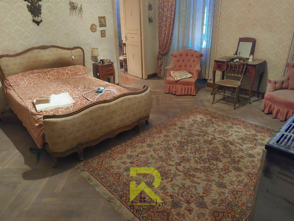 Château dans le minervois proche de Carcassonne – 21 pièces – 12 chambres – 360 m²